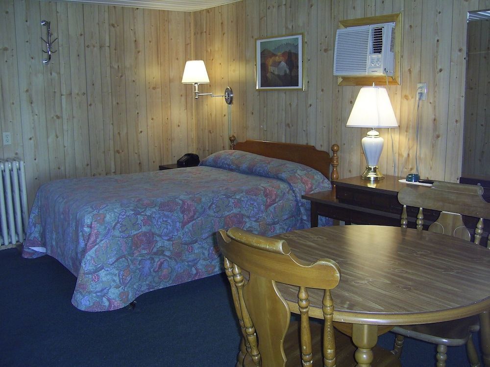 Cedar Grove Motel 1