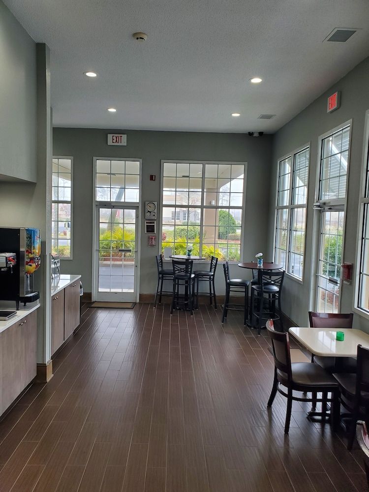 SureStay Hotel by Best Western North Myrtle Beach 2