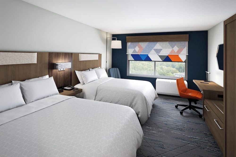 Holiday Inn Express & Suites Waco Downtown by IHG 2