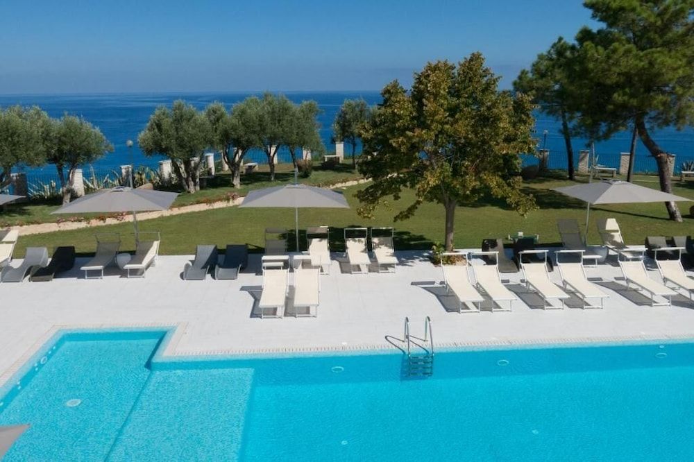 TUI BLUE Tropea 1