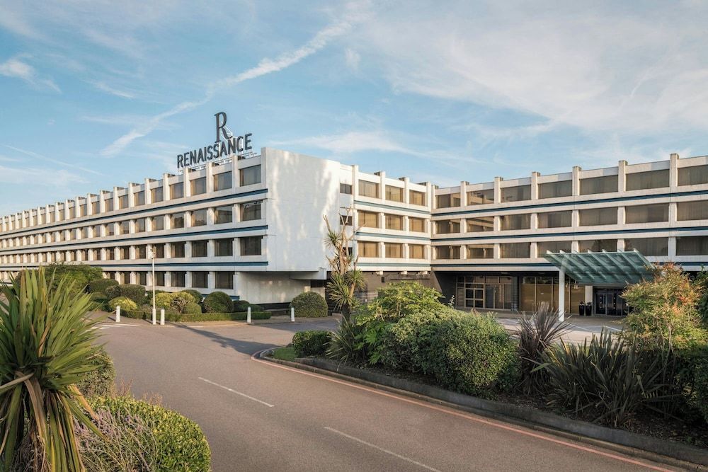 Renaissance London Heathrow Hotel 1
