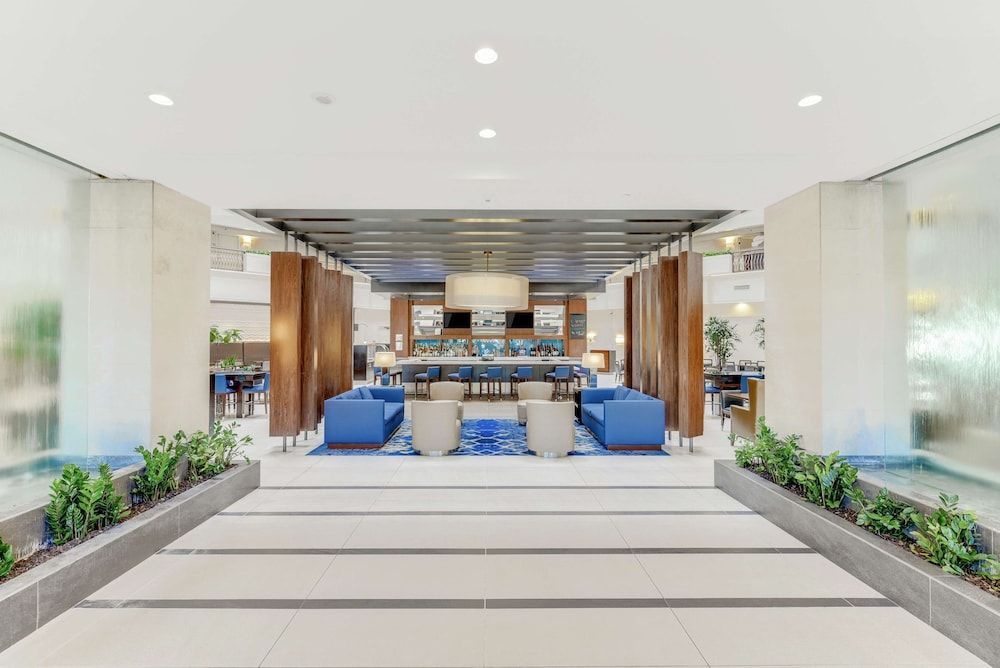 Embassy Suites by Hilton Anaheim/Orange 2