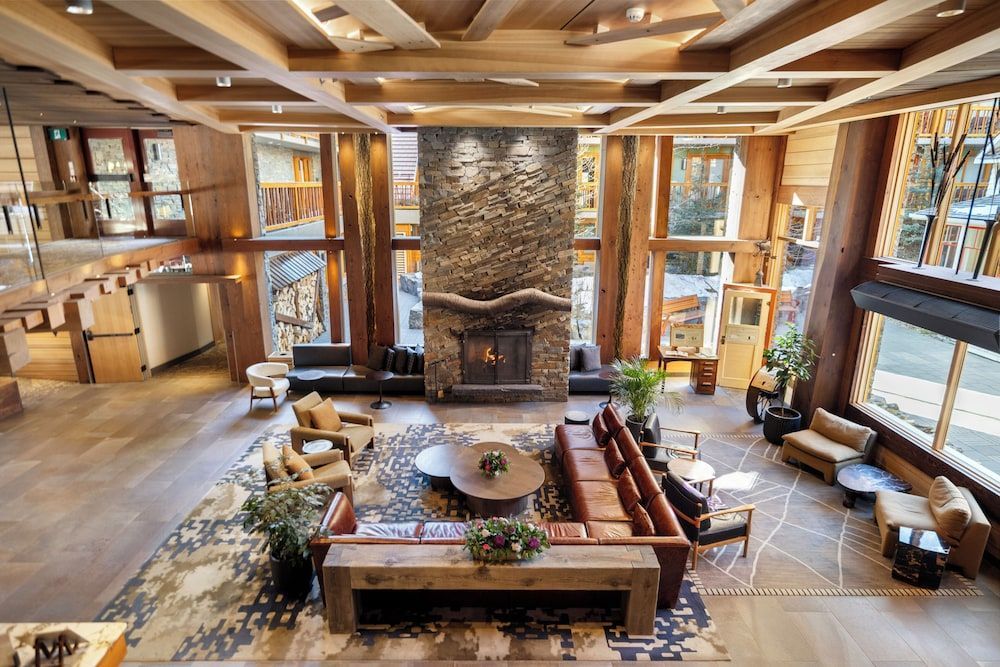 Moose Hotel and Suites 2