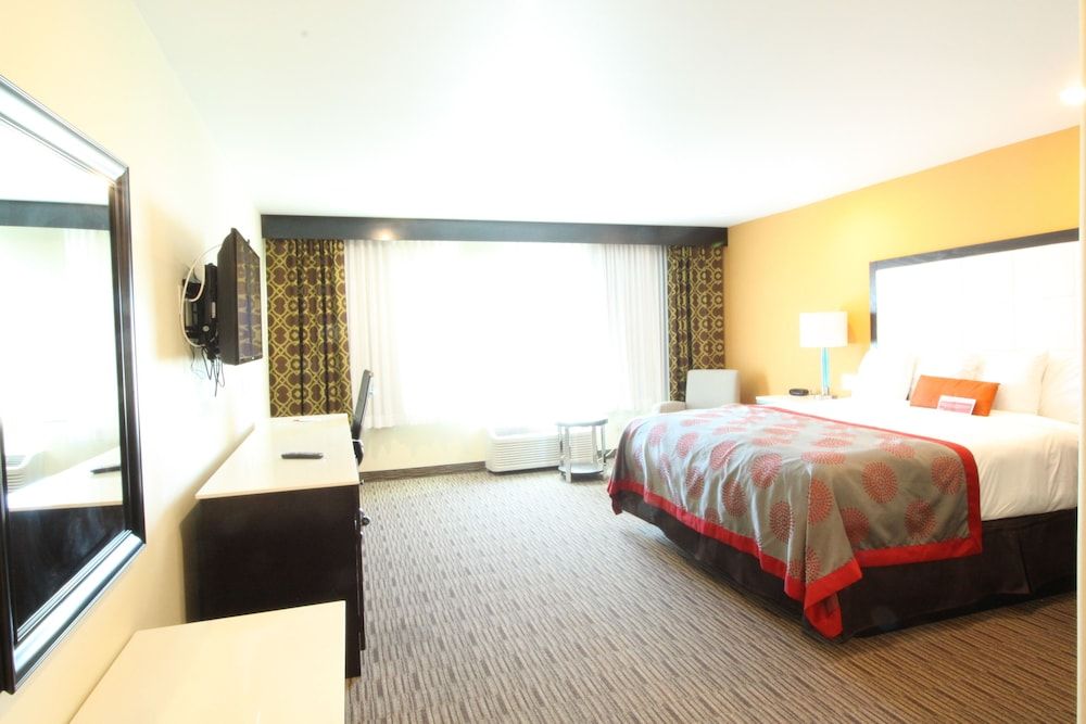 Ramada by Wyndham Culver City 1