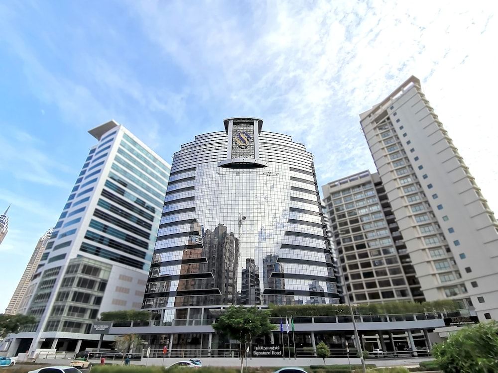 Signature 1 Hotel Tecom 1
