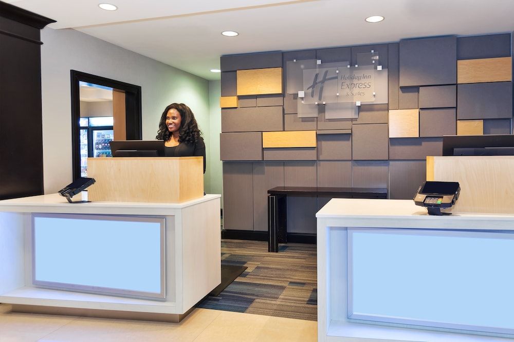 Holiday Inn Express & Suites WARMINSTER - HORSHAM by IHG 2