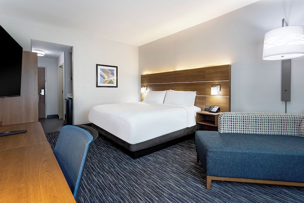 Holiday Inn Express & Suites MIRAMAR by IHG 1
