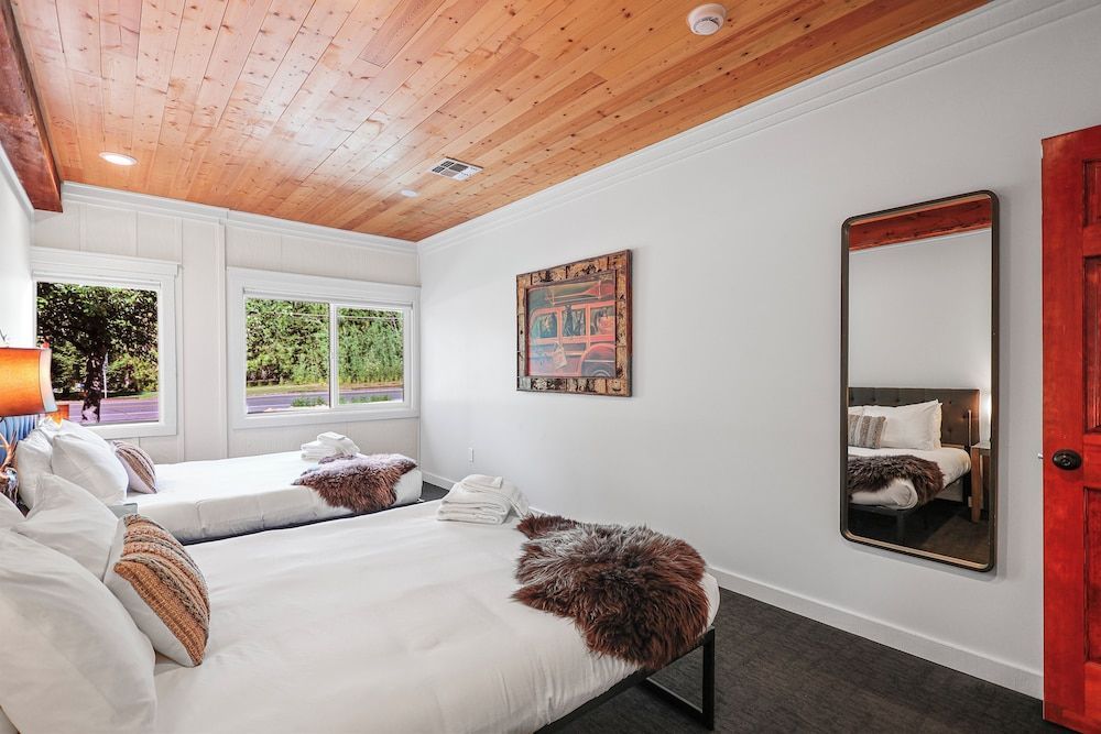Shasta View Lodge 2