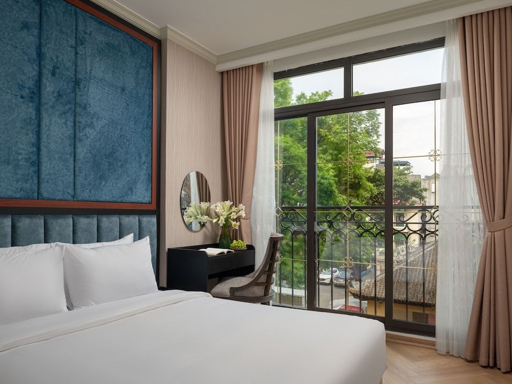 Calile Hotel - Hanoi Train Street 2