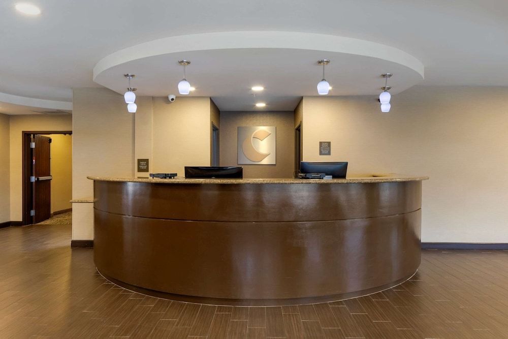 Comfort Suites Ontario Airport Convention Center 2