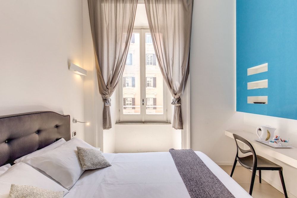 Manin Suites LT 2