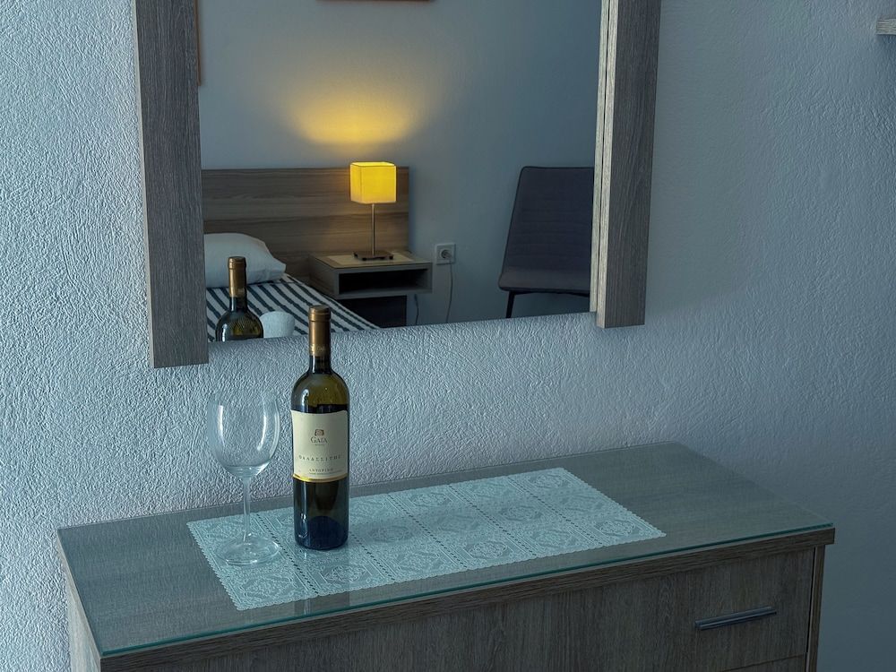 Tritonas Rooms 1