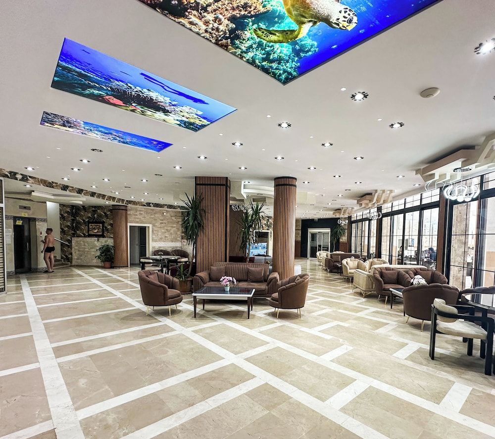 Monte Carlo Hotel 2