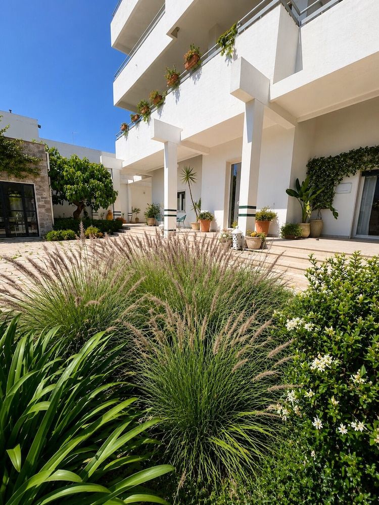 Canneddi Boutique Farm 1