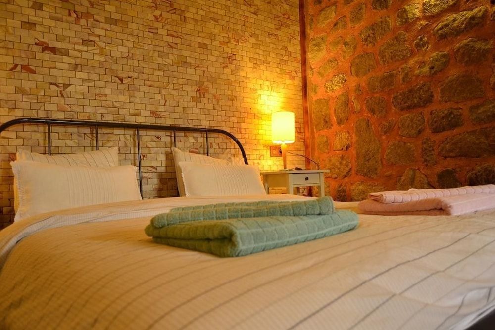 Attalos Suites Hotel 2