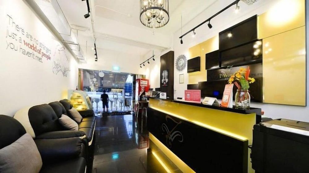 7 Wonders Boutique Capsule 2