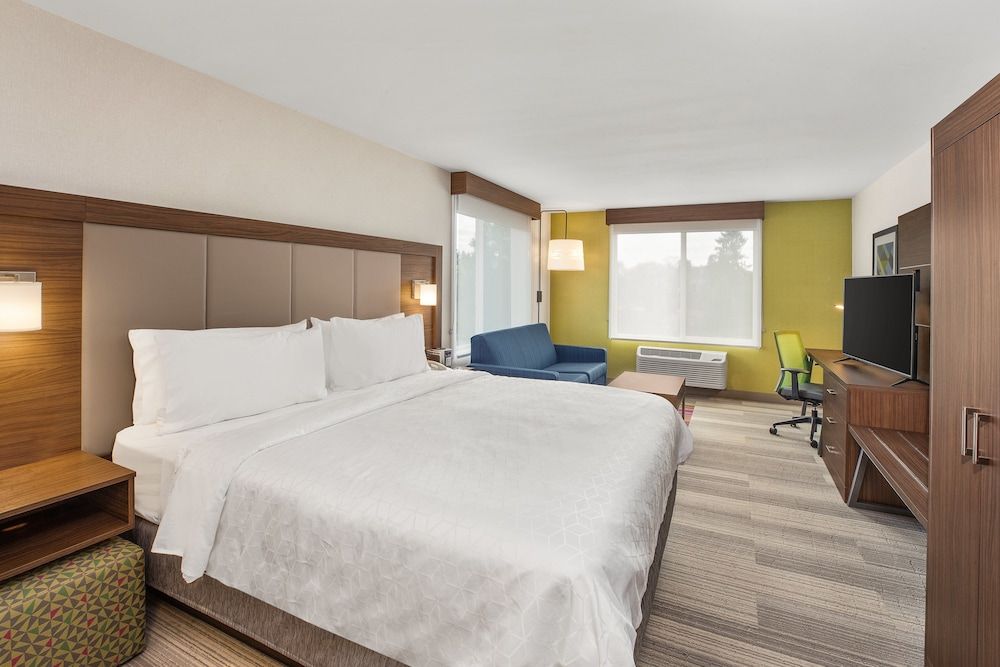Holiday Inn Express & Suites TACOMA by IHG 2