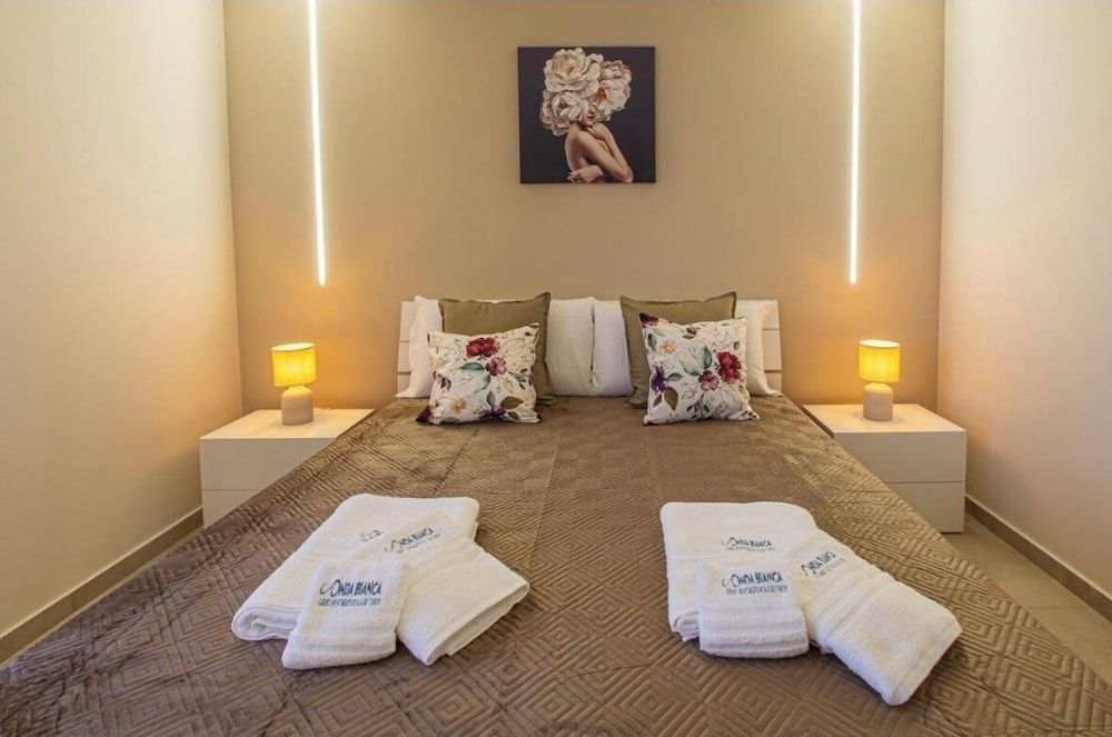 Onda Bianca Luxury Apartments 1