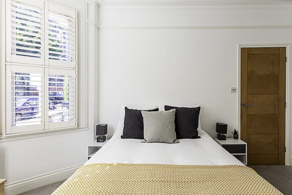 Cozy 2 Bed Apartment in Chiswick 1