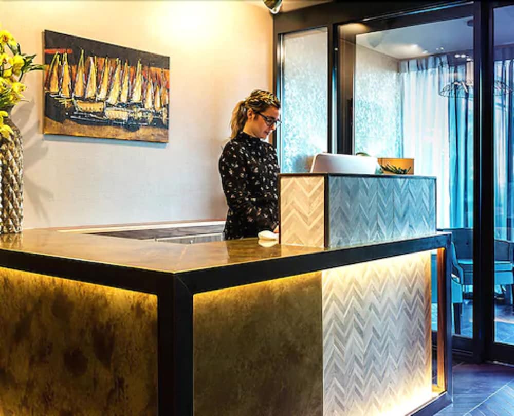 Seven Hotel 2
