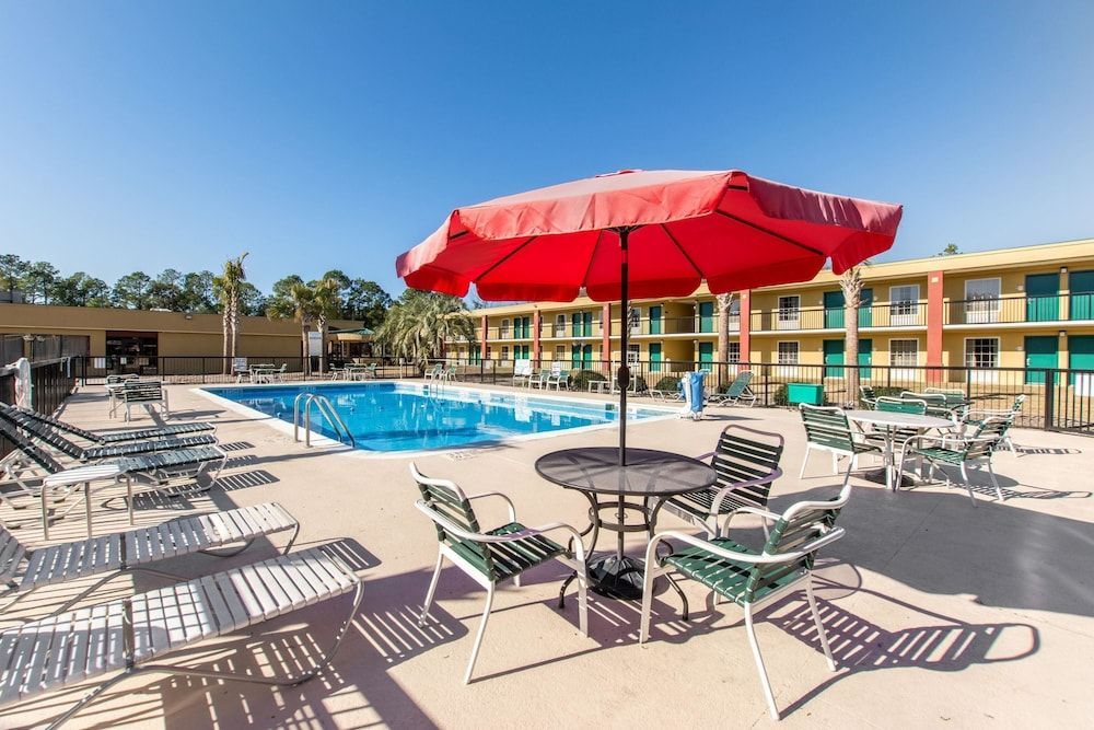 Clarion Inn Columbia Airport 1