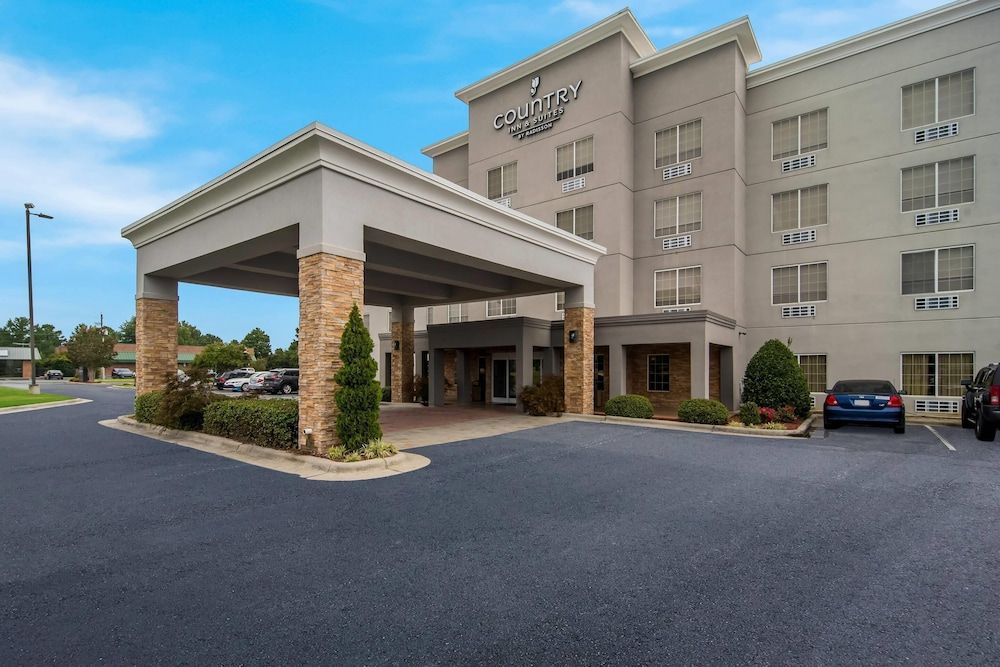 Country Inn & Suites by Radisson, Goldsboro, NC 1