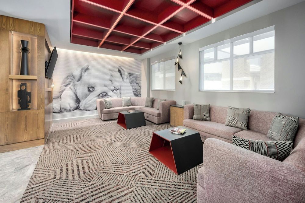 Courtyard by Marriott Athens Downtown 2