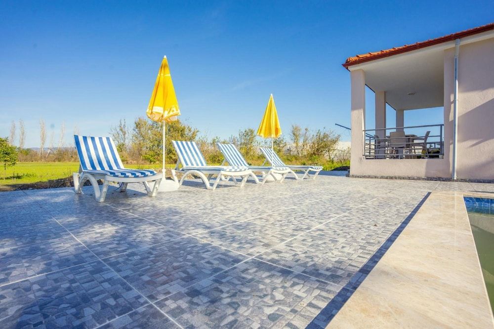 Villa Bliss 2