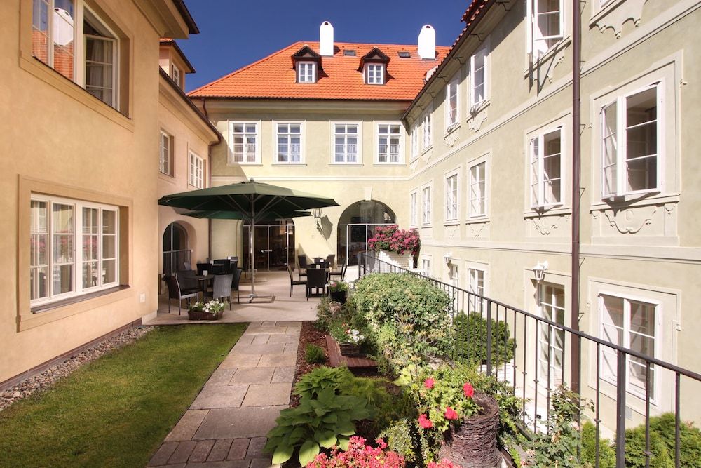 Appia Hotel Residences 1