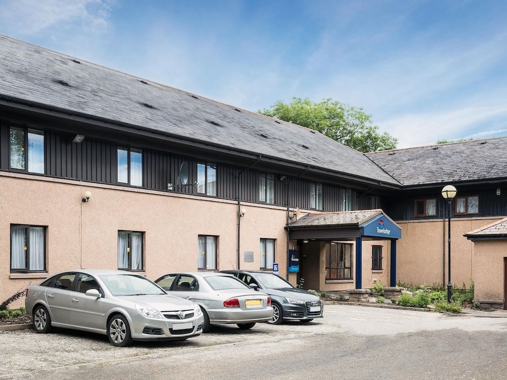 Travelodge Aberdeen Airport 1