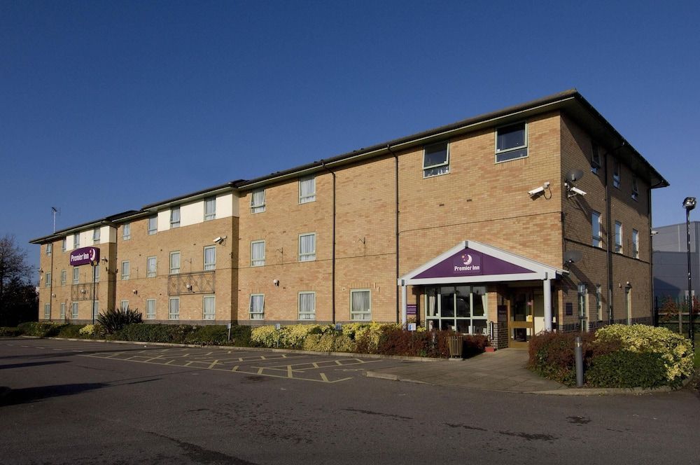 Premier Inn Ashford Central 1