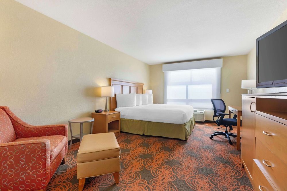 Best Western Plus Waco North 1