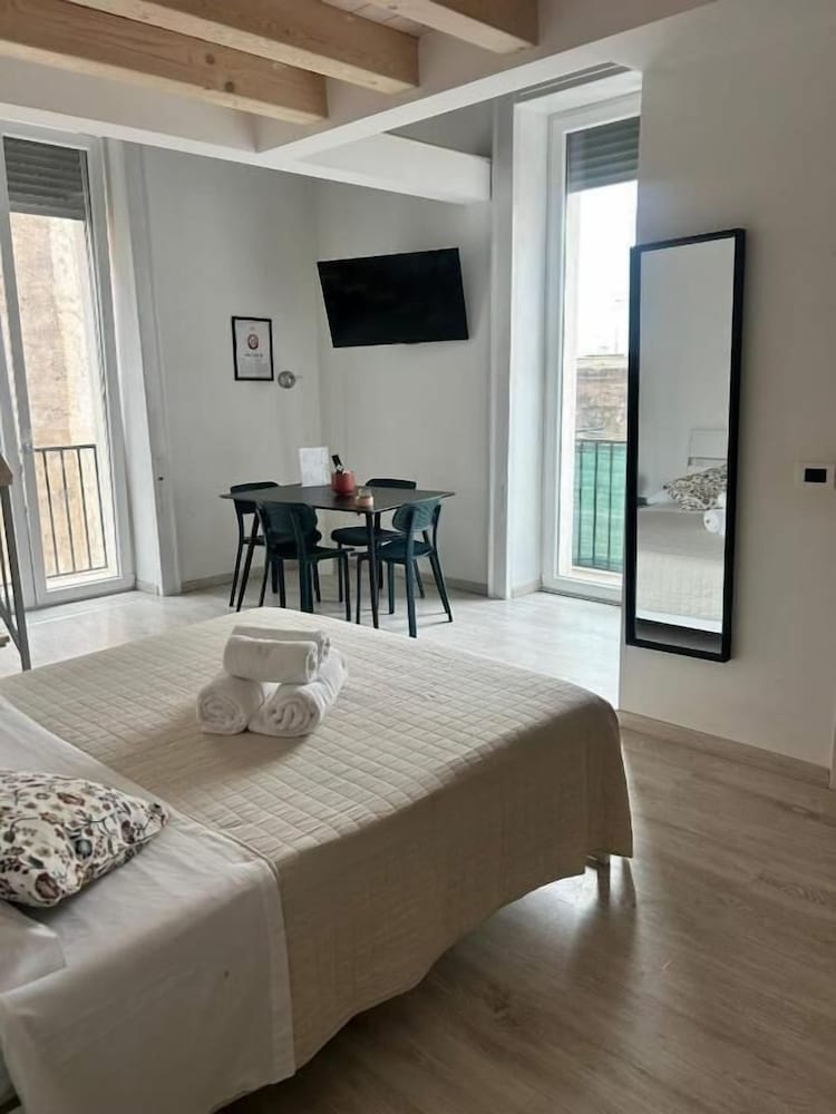 NALUSA ROOMS IN CENTRO A TOLEDO 1