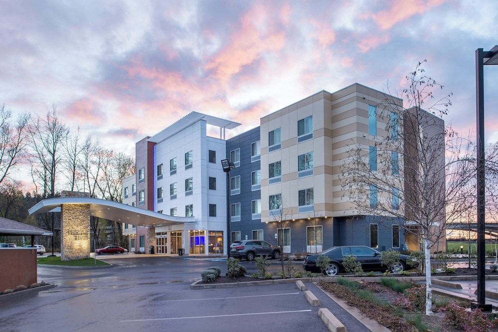 Fairfield Inn & Suites by Marriott Eugene East/Springfield 1