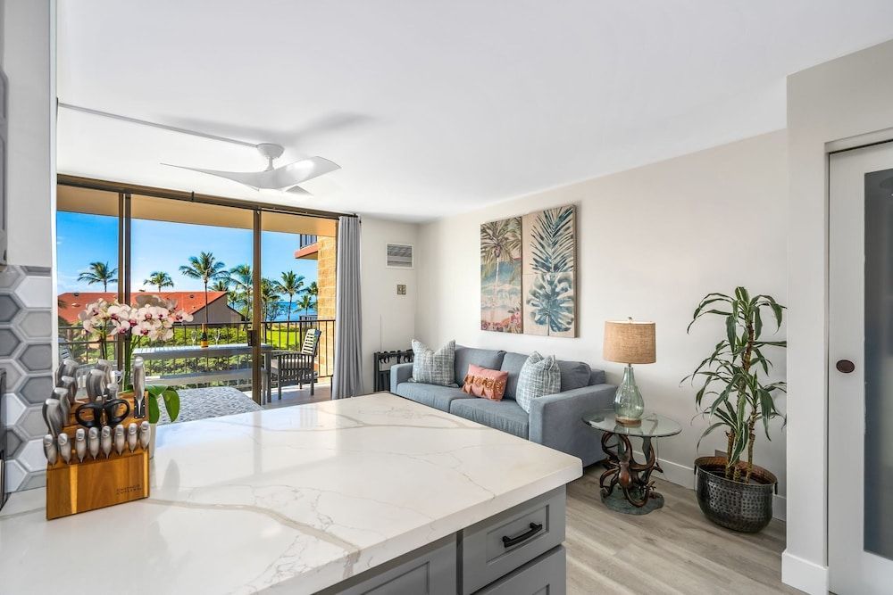 Chic & Elegant Oceanfront Vistas 1