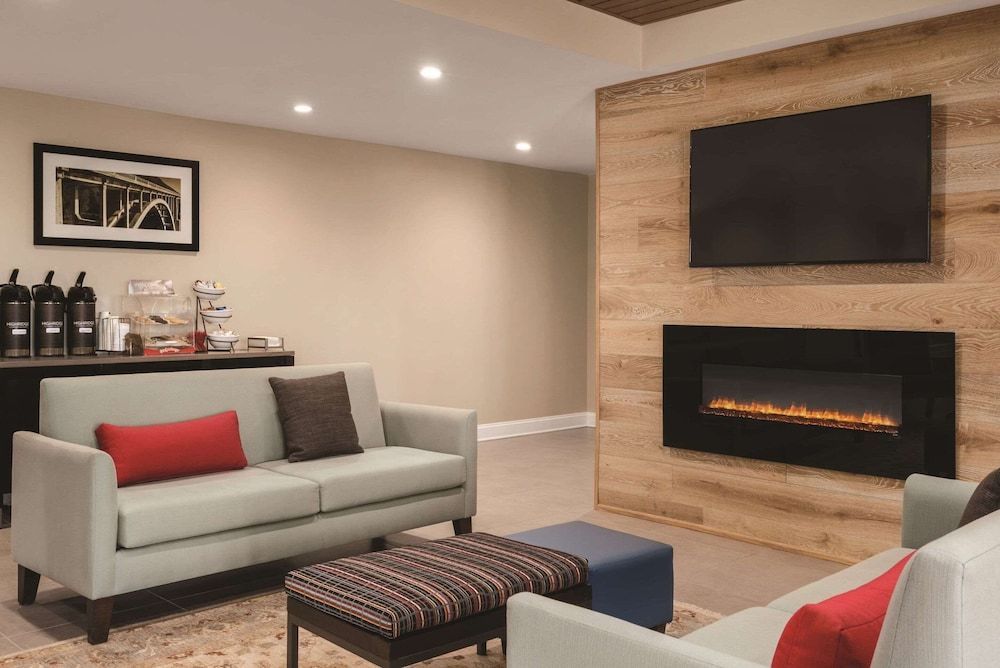 Country Inn & Suites by Radisson, Chicago-Hoffman 2
