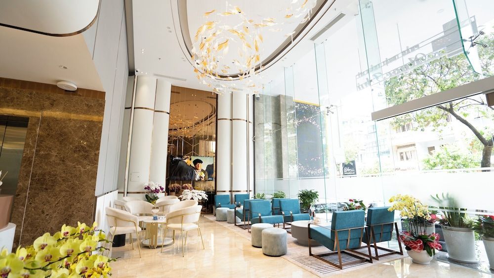 Celine Living - Central 2