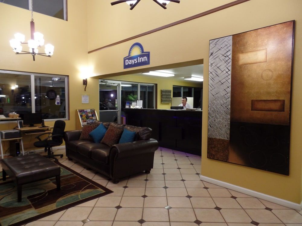 Days Inn by Wyndham Conway 2