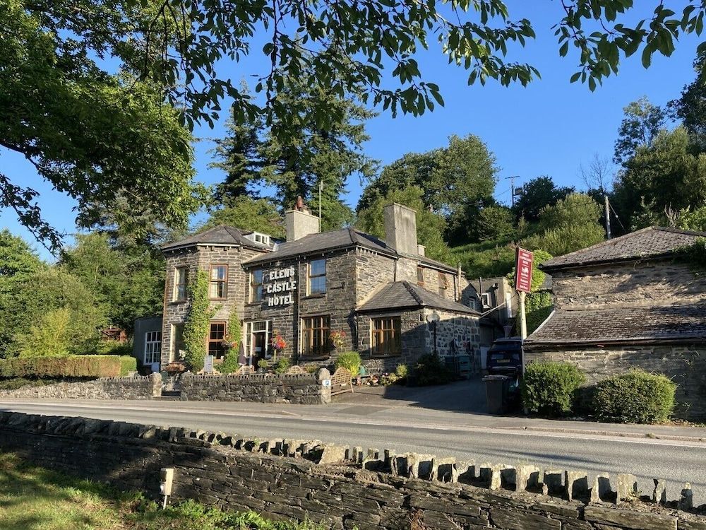 Elen's Castle Bed, Breakfast and Bar 1