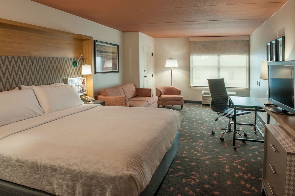 Holiday Inn PENSACOLA - UNIVERSITY AREA by IHG 2