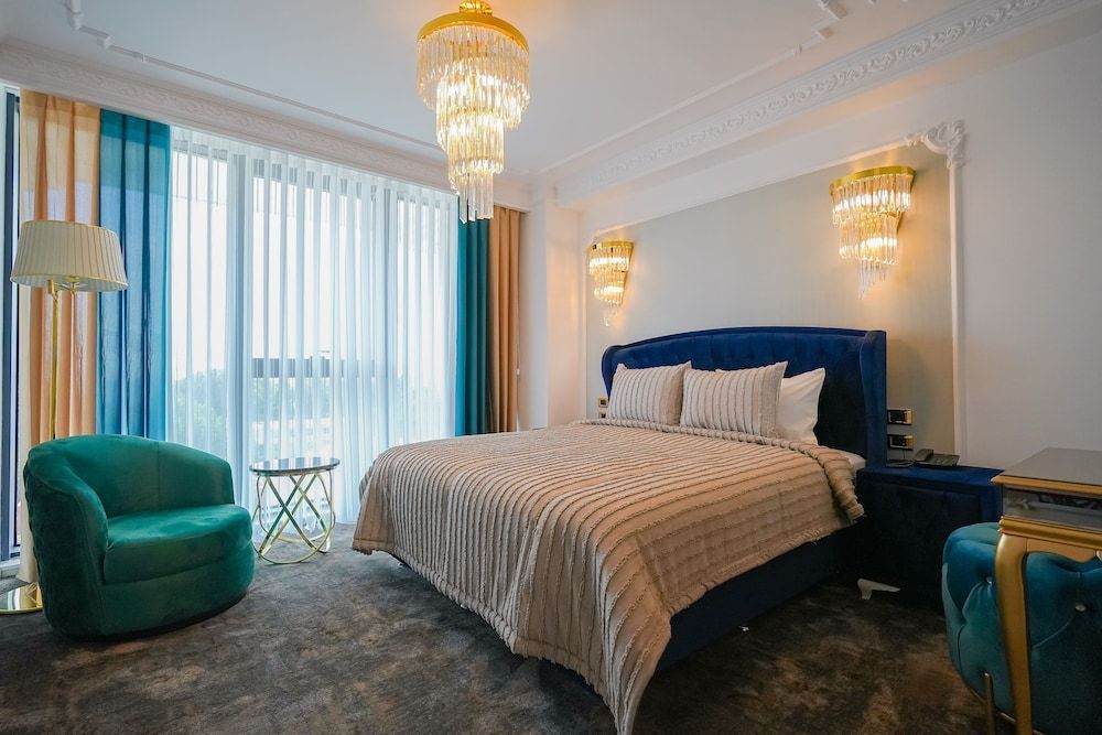 W Regal Boutique Hotel&Spa 1