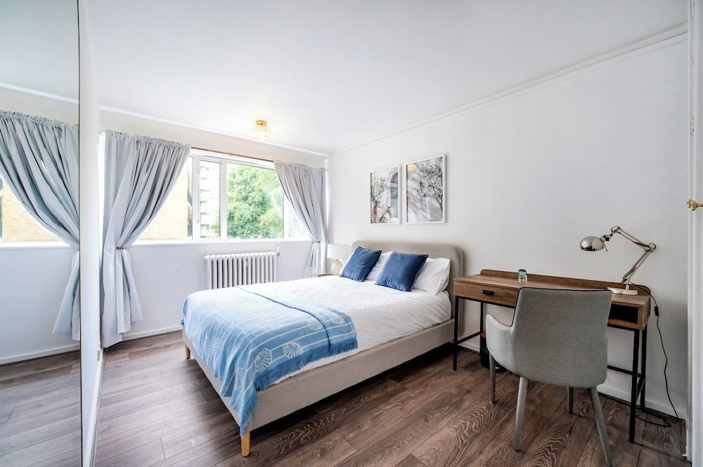 Cozy 2 bedroom flat- Heart of Victoria 1