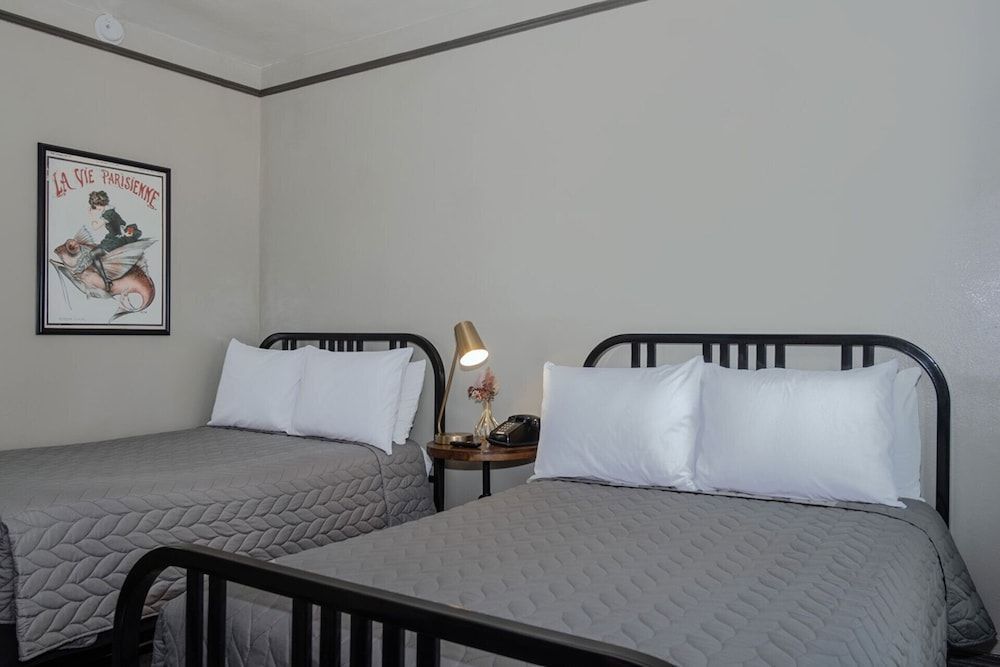 Gardner Hotel & Hostel 1