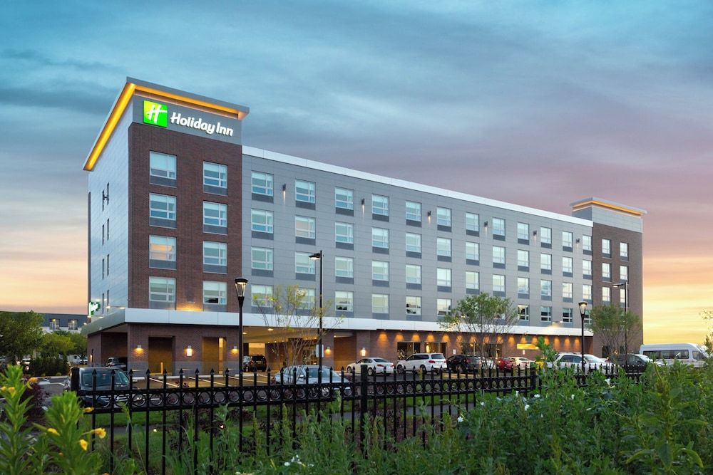 Holiday Inn BOSTON LOGAN AIRPORT - CHELSEA by IHG 1