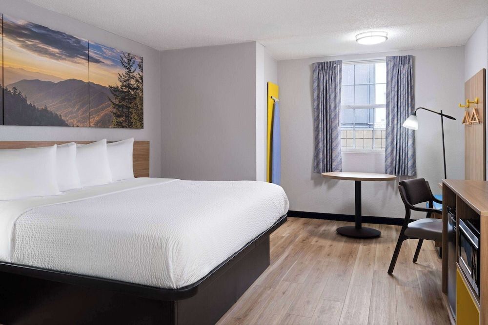 Days Inn by Wyndham Salisbury, NC 1