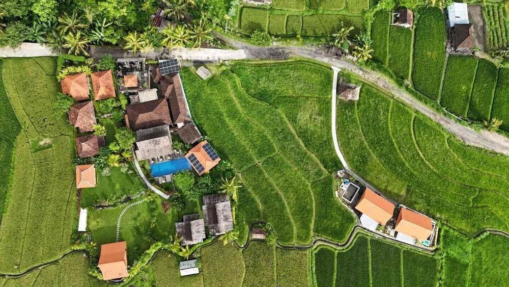 Kubu Sakian Villa and Restaurant Sidemen 1