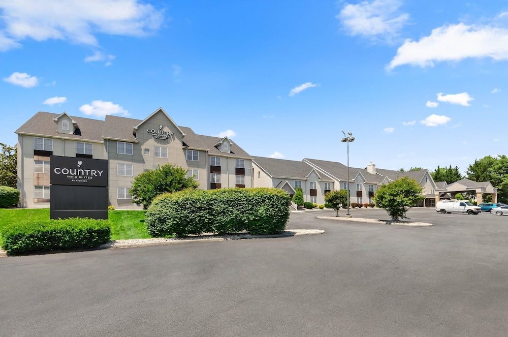 Country Inn & Suites by Radisson, Roanoke, VA 1