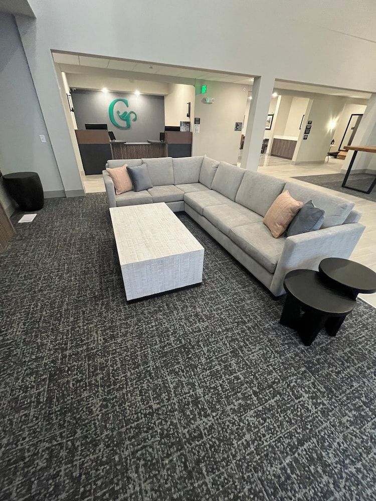 GrandStay Hotel & Suites Kaukauna 2