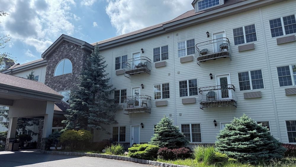 The Willowbrook Village at Lake Harmony, a Wyndham Hotel 1