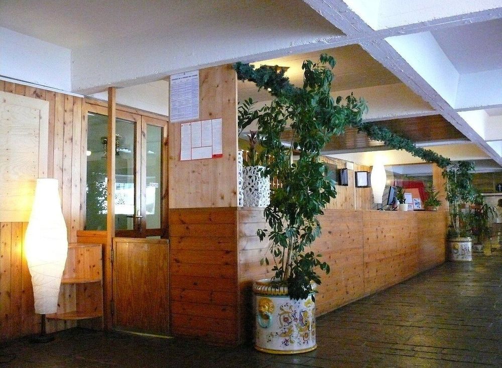 TH 1400 Hotel 2
